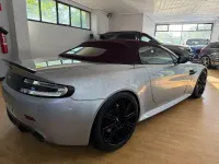 Usado Aston Martin V8 Vantage 420 CV (308 kW) 2009 Gris / plata Descapotable