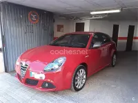 Usado Alfa Romeo Giulietta Distinctive 140 CV (102 kW) 2012 Rojo Utilitario