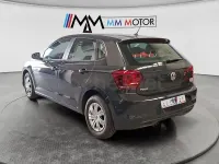Usado VW Polo Edition 80 CV (58 kW) 2019 Gris / plata Utilitario