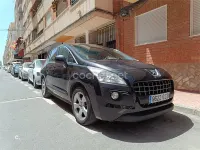 Usado Peugeot 3008 Premium 120 CV (88 kW) 2010 Negro Familiar