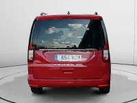 Usado Ford Tourneo Connect Titanium 122 CV (89 kW) 2023 Rojo Monovolumen