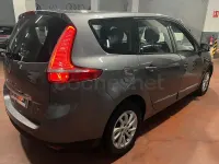 Usado Renault Grand Scénic III Business 110 CV (80 kW) 2013 Gris / plata Monovolumen