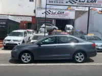 Usado VW Jetta Advance 105 CV (77 kW) 2011 Gris / plata Berlina