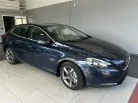 Usado Volvo V40 Momentum 150 CV (110 kW) 2014 Azul Berlina
