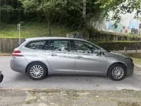 Usado Peugeot 308 SW Active 120 CV (88 kW) 2016 Gris / plata Familiar