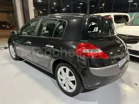 Usado Renault Mégane Dynamique 105 CV (77 kW) 2006 Negro Berlina