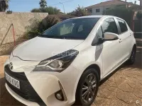 Usado Toyota Yaris Active 111 CV (81 kW) 2019 Blanco Berlina