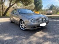 Usado Mercedes C220 150 CV (110 kW) 2007 Beige Berlina