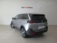 Usado Peugeot 5008 Allure 130 CV (95 kW) 2023 Gris / plata SUV