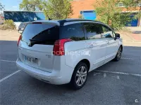 Usado Peugeot 5008 Allure 115 CV (84 kW) 2014 Blanco Monovolumen