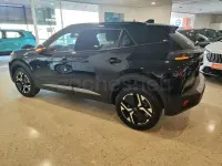Usado Peugeot 2008 Allure 100 CV (73 kW) 2023 Negro SUV