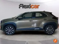 Begagnad Toyota Yaris Cross Active 116 HK (85 kW) 2024 Grå SUV