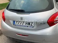 Usado Peugeot 208 Active 82 CV (60 kW) 2014 Gris / plata Utilitario