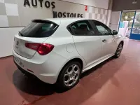 Usado Alfa Romeo Giulietta Super 120 CV (88 kW) 2016 Blanco Berlina