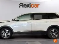 Usado Peugeot 5008 Allure 130 CV (95 kW) 2021 Blanco SUV