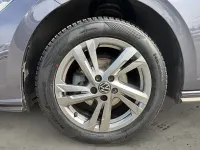 Usado VW Polo R-line 95 CV (69 kW) 2022 Gris Utilitario