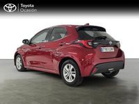 Usado Toyota Yaris Active 116 CV (85 kW) 2021 Rojo Utilitario