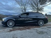 Usado Mercedes CLA220 Shooting Brake AMG line 177 CV (130 kW) 2015 Negro Familiar