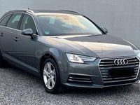 Usado Audi A4 170 CV (125 kW) 2018 Gris / plata Familiar