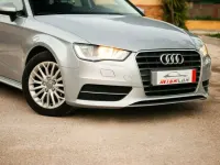 Usado Audi A3 Attraction 110 CV (80 kW) 2016 Gris / plata Berlina