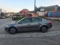Usado Renault Mégane II Dynamique 100 CV (73 kW) 2004 Gris / plata Berlina