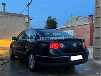 Usado VW Passat Advance 140 CV (102 kW) 2005 Negro Berlina