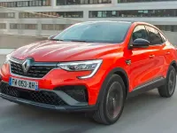 Usado Renault Arkana Techno 143 CV (105 kW) 2022 Negro SUV