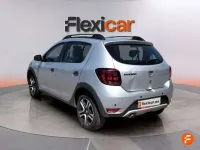 Usado Dacia Sandero Comfort 95 CV (69 kW) 2020 Gris Berlina