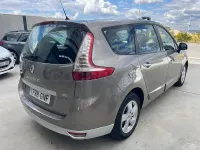 Usado Renault Grand Scénic II Dynamique 105 CV (77 kW) 2009 Beige Monovolumen