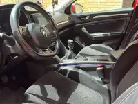 Usado Renault Mégane IV Zen 110 CV (80 kW) 2017 Rojo Utilitario