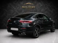 Usado Mercedes GLC300e 320 CV (235 kW) 2020 Gris / plata Coupe