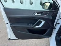 Usado Peugeot 308 SW Access 99 CV (72 kW) 2018 Blanco Familiar