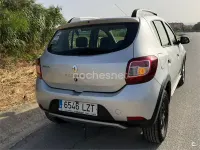 Usado Dacia Sandero Stepway 90 CV (66 kW) 2013 Gris / plata Berlina