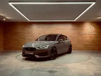 Usado Cupra Leon VZ 245 CV (180 kW) 2022 Gris / plata Berlina