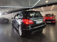 Usado Mercedes B180 109 CV (80 kW) 2012 Negro Monovolumen