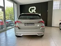 Usado Skoda Kamiq Ambition 110 CV (80 kW) 2021 Gris / plata SUV