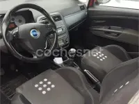 Usado Fiat Punto Dynamic 70 CV (51 kW) 2007 Rojo Utilitario