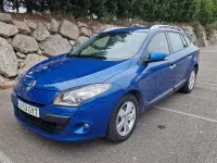 Usado Renault Mégane GrandTour Dynamique 130 CV (95 kW) 2010 Azul Familiar
