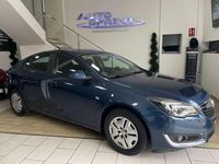 Usado Opel Insignia Selective 120 CV (88 kW) 2016 Azul Berlina