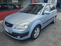 Usado Kia Rio Active 110 CV (80 kW) 2007 Azul Berlina