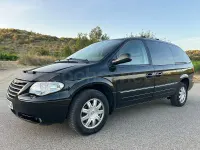 Usado Chrysler Grand Voyager Executive 150 CV (110 kW) 2007 Negro Monovolumen