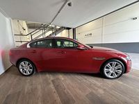 Usado Jaguar XE Prestige 180 CV (132 kW) 2018 Rojo Berlina