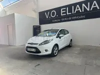 Usado Ford Fiesta Trend 70 CV (51 kW) 2011 Blanco Berlina