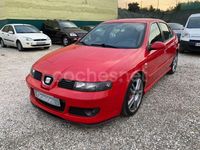 Usado Seat Leon CUPRA 225 CV (165 kW) 2004 Rojo Berlina