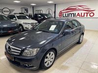 Usado Mercedes C200 136 CV (100 kW) 2010 Gris / plata Berlina