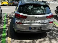Usado Hyundai i30 140 CV (102 kW) 2017 Gris / plata Berlina