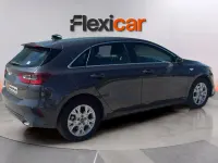 Usado Kia Ceed 136 CV (100 kW) 2023 Azul Utilitario