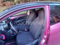 Usado Toyota Aygo X-cite 69 CV (50 kW) 2018 Violeta / lila Utilitario