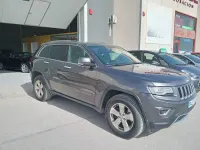 Usado Jeep Grand Cherokee Overland 250 CV (183 kW) 2014 Gris / plata SUV