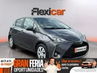 Käytetty Toyota Yaris Hybrid Business Edition 116 HP (85 kW) 2020 Harmaa